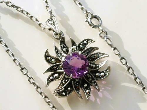 Beau pendentif ancien - ancien, fleur