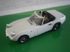 VOITURE MINIATURE  TOYOTA 2000 GT (James Bond 007) 1/43