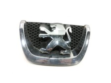 SIGLE DE CALANDRE 9800313880 PEUGEOT 207 phase 1 (04/2006 07/2009) / NE 197339