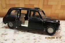 DINKY TOYS 1/36 : AUSTIN Taxi