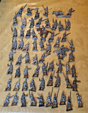 Lot 64  Soldats empire en plomb  fin à identifier  napoléon