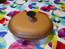 PLAT A GRATIN + COUVERCLE  LE CREUSET  FONTE ÉMAILLÉE MARRON DESIGN ENZO MARI