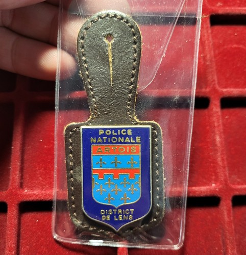 128 pucelle insigne - ~,