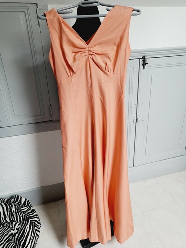 Ancienne robe saumon lumineuse