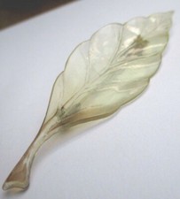Unique broche bijou vintage feuille relief translucide modèle rare unique 2241