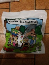 2 figurines n°11 Astérix et