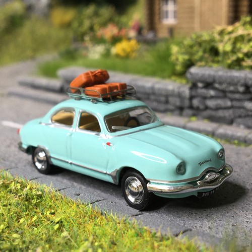 Panhard dyna vert - z,, aigue