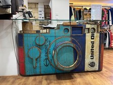 comptoir en métal buffet ou meuble TV. Pièce unique au style industriel