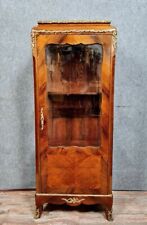 vitrine Parisienne style Louis