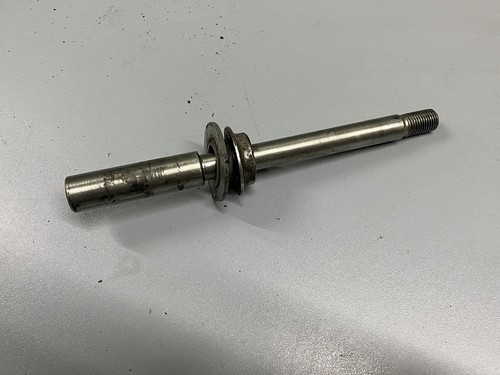 Axe roue avant - un,