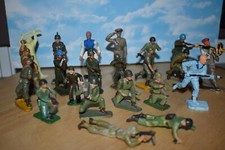 1/32 STARLUX lot soldats WW2 et des  Année 50-60 avec défauts
