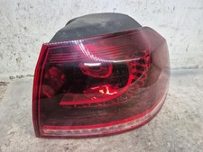 Feu arriere principal droit