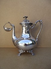 Théière de style Louis XV en