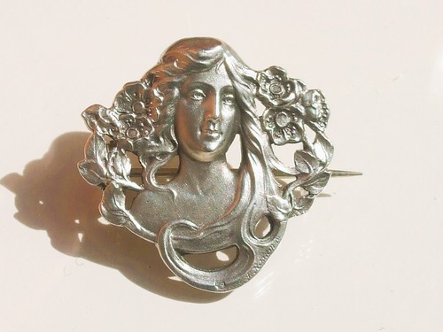 Tres belle broche ancienne - tres,