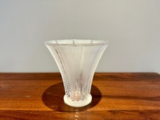 Lalique France : Ancien vase