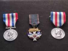 LOT MÉDAILLES D'HONNEUR DES