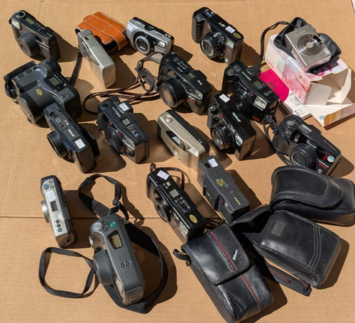 Lot compacts argentiques - 17,