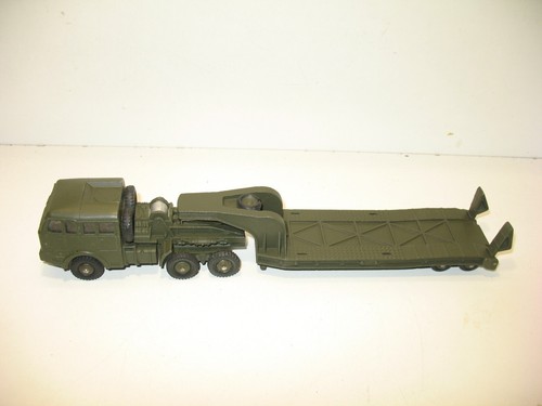 Dinky toys porte char berliet - toys,,