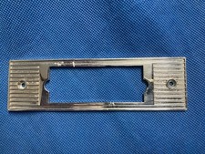 Façade chromée pour