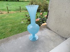 ancien vase bleu en opaline 23