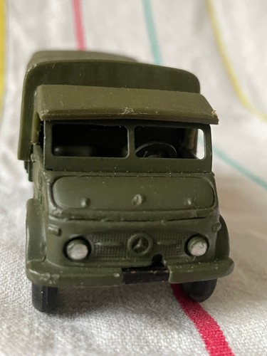 Dinky toys mercedes unimog - mercedes,