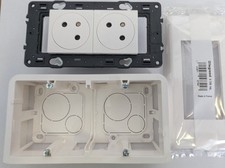 NEUF Prise double précâblée mosaic 2X2P+T 16A complet Legrand avec boîte saillie