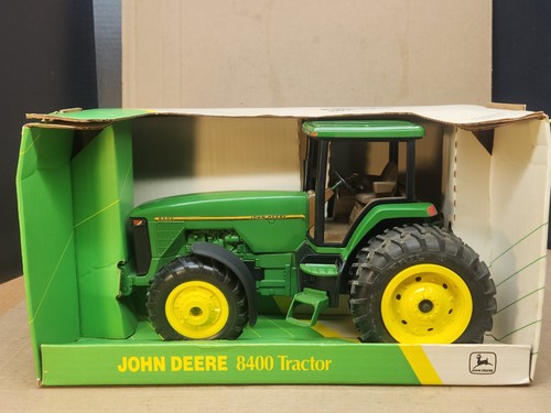 Ertl john deere 8400 - ertl, tractor