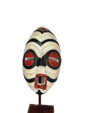 Le masque zèbre ghanéen est