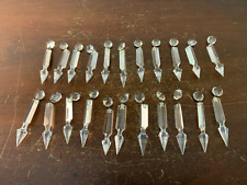 17 pampilles de lustre en cristal de Saint Louis (prix à la pièce)