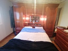 Lit pont avec commode en plein