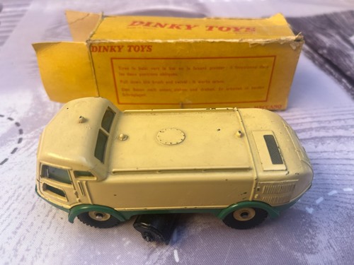 Dinky toys arroseuse balayeuse - dinky,