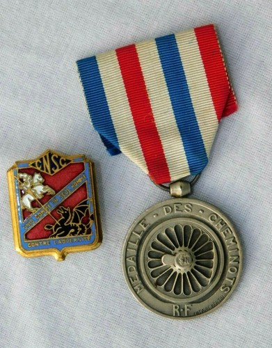 Ancienne medaille des - medaille,