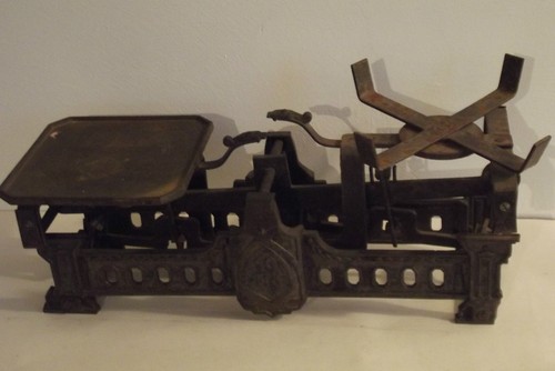 05a117 ancienne balance bec - ,