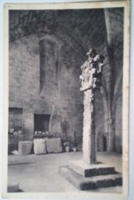 Cpa Abbaye de Fontfroide . L'église : Calvaire de la Salle des Morts