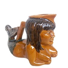 GRAND PICHET ANTHROPOMORPHE EN