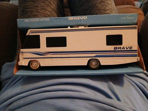 Winnebago brave motorhome - motorhome, rv
