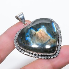 Pendentif pierre précieuse en