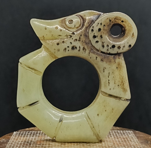 Ancien pendentif sculpture