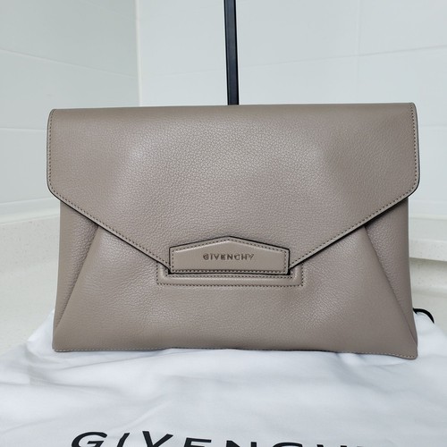 Givenchy antigona clutch - givenchy,