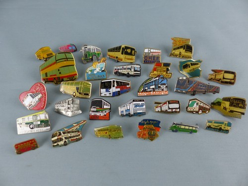 Lot pin s différents - de, 30