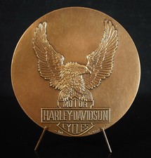Médaille EL Knucklehead 1940 Harley-Davidson motorcycle eagle logo c1970 80mm