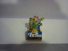 Pin's Pins Pin Badge - PICSOU