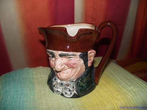 Royal doulton pichet - royal, 'old