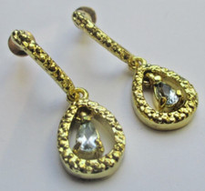 Boucles d'oreilles percées