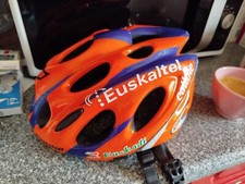 casque cycliste euskaltel euskadi orange