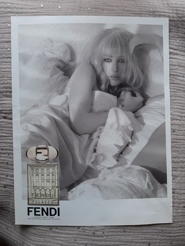 Publicité papier parfum - publicité,
