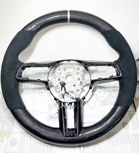 Volant carbone alcantara - en,