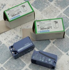 2x Telemecanique ZCD21 018530