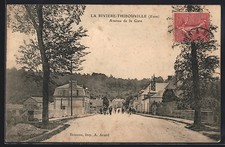 CPA La Rivière-Thibouville, Avenue de la Gare 