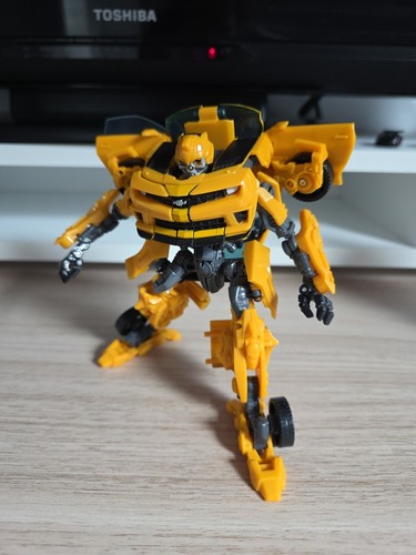 Transformers dotm deluxe - transformers,